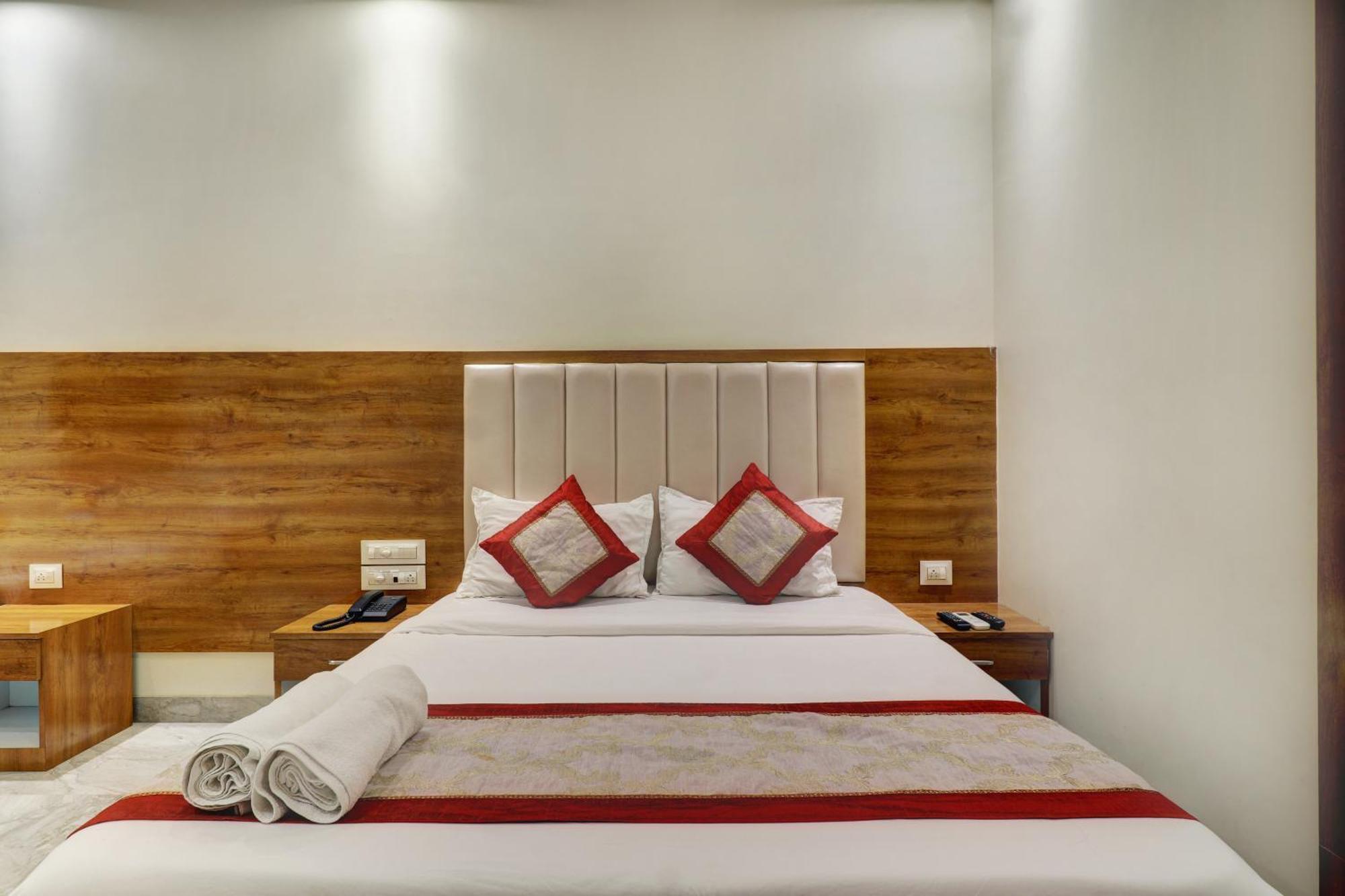 Hotel A K Fort Inn مومباي المظهر الخارجي الصورة