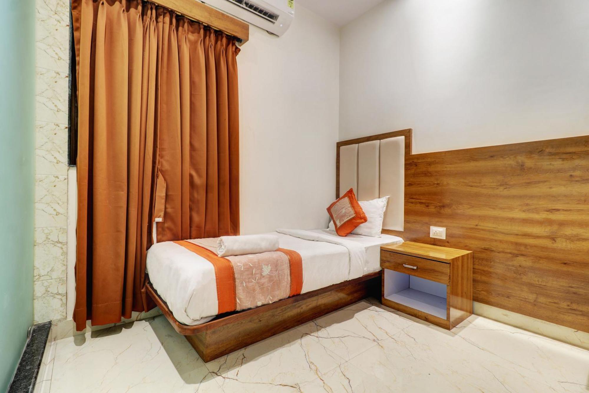 Hotel A K Fort Inn مومباي المظهر الخارجي الصورة